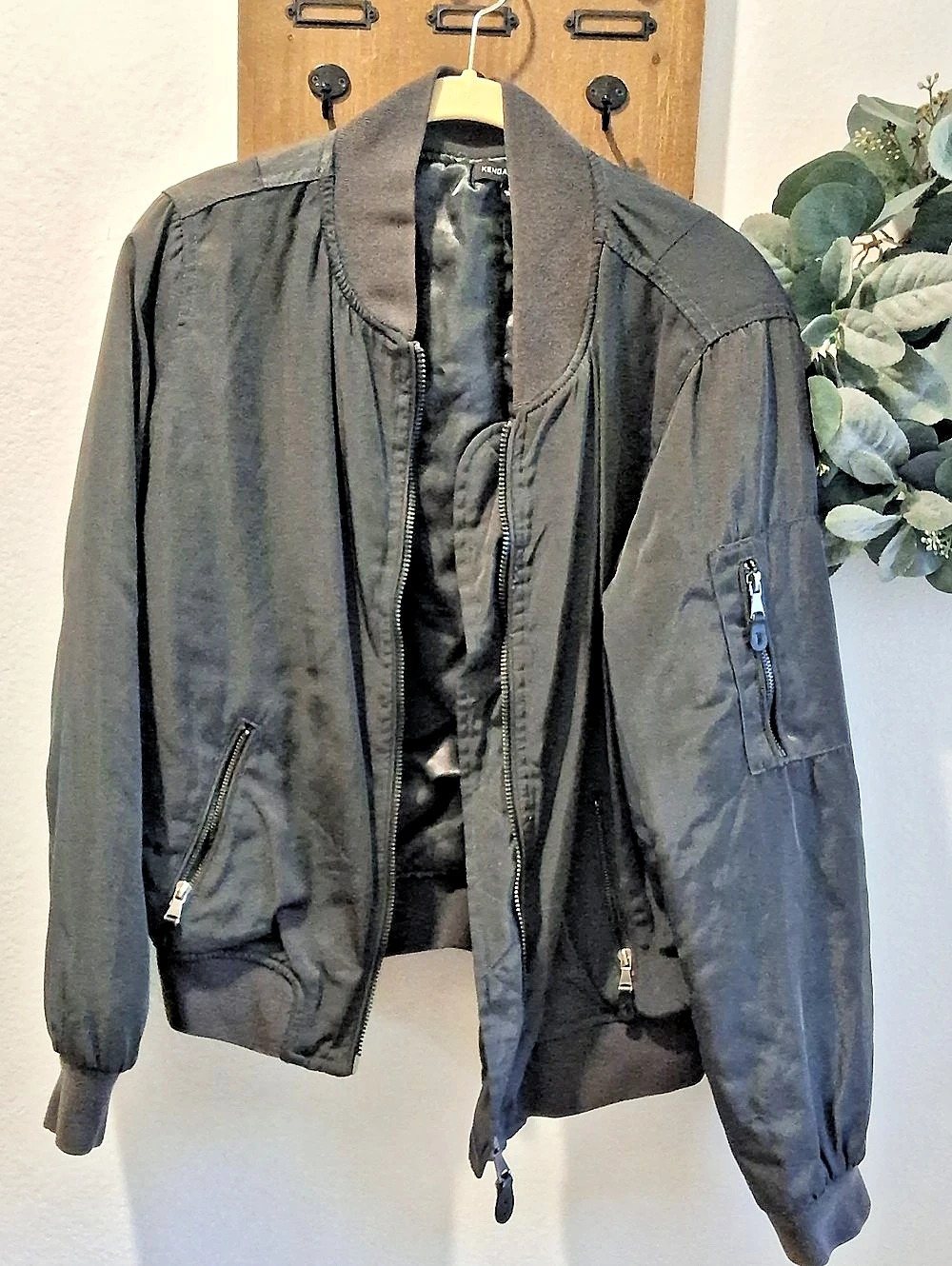 Kendall & Kylie Bomber Jacket Black Size Medium